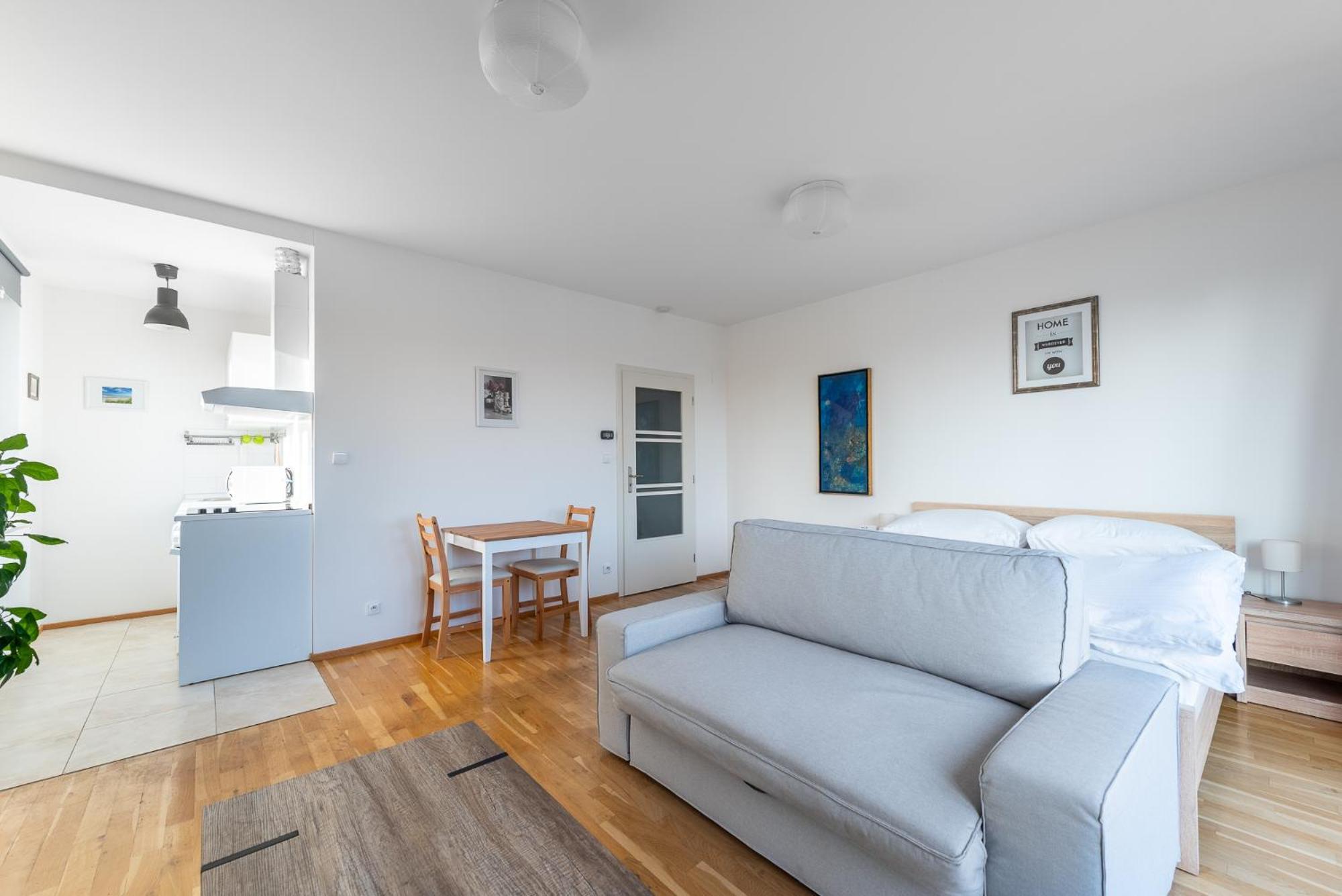 Sunny Safron Apartment Praha Bagian luar foto